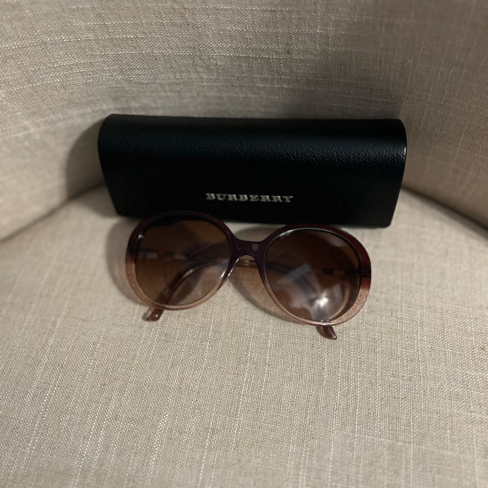 NWOT BURBERRY B4239 HERITAGE Check Havana Brown Frame Sunglasses & Burberry Case - Picture 7 of 15